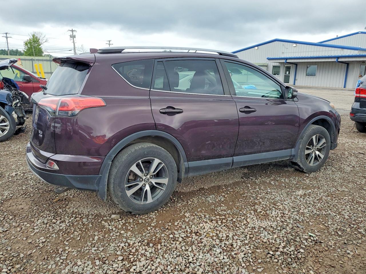 2017 TOYOTA RAV4 XLE — снимка 3