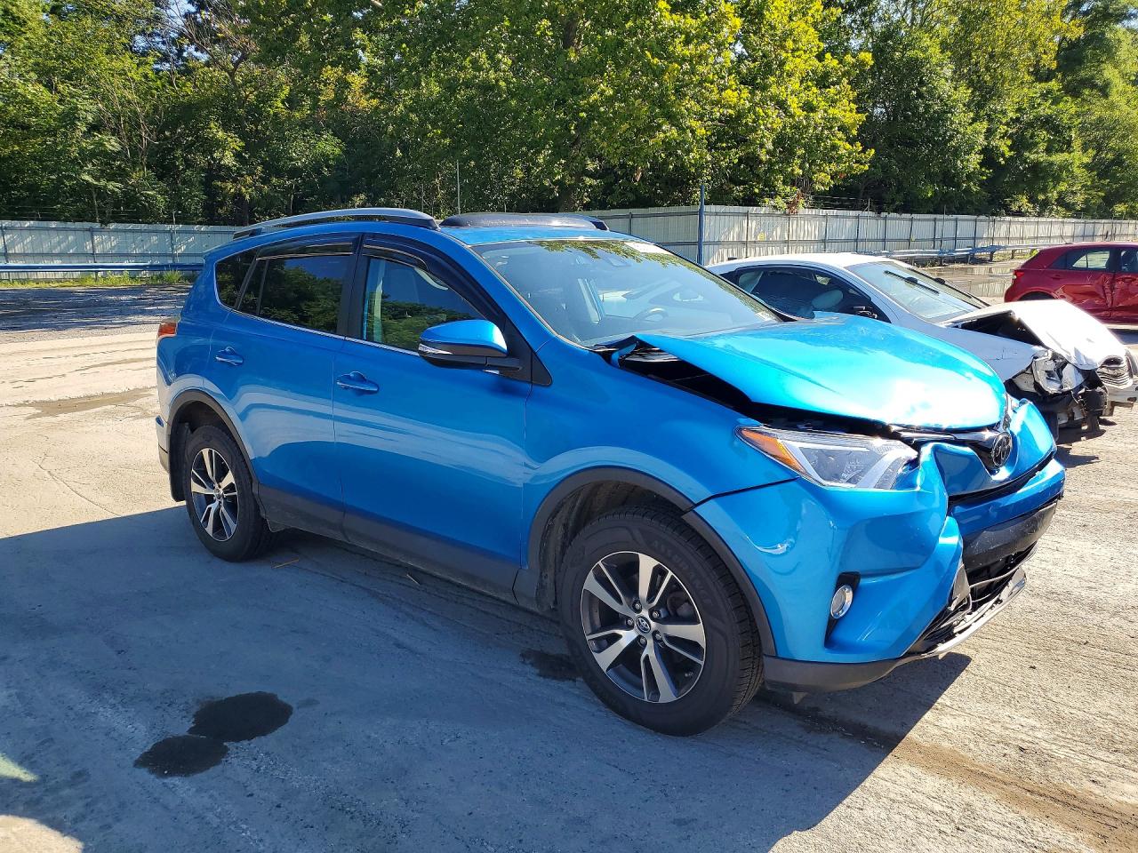 2017 TOYOTA RAV4 XLE — снимка 4