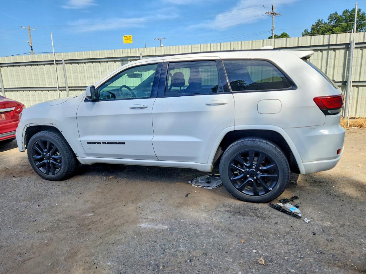 2019 JEEP GRAND CHEROKEE LAREDO — снимка 2