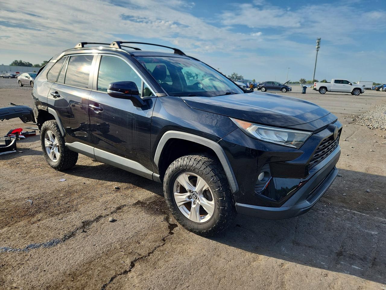 2019 TOYOTA RAV4 XLE — снимка 4