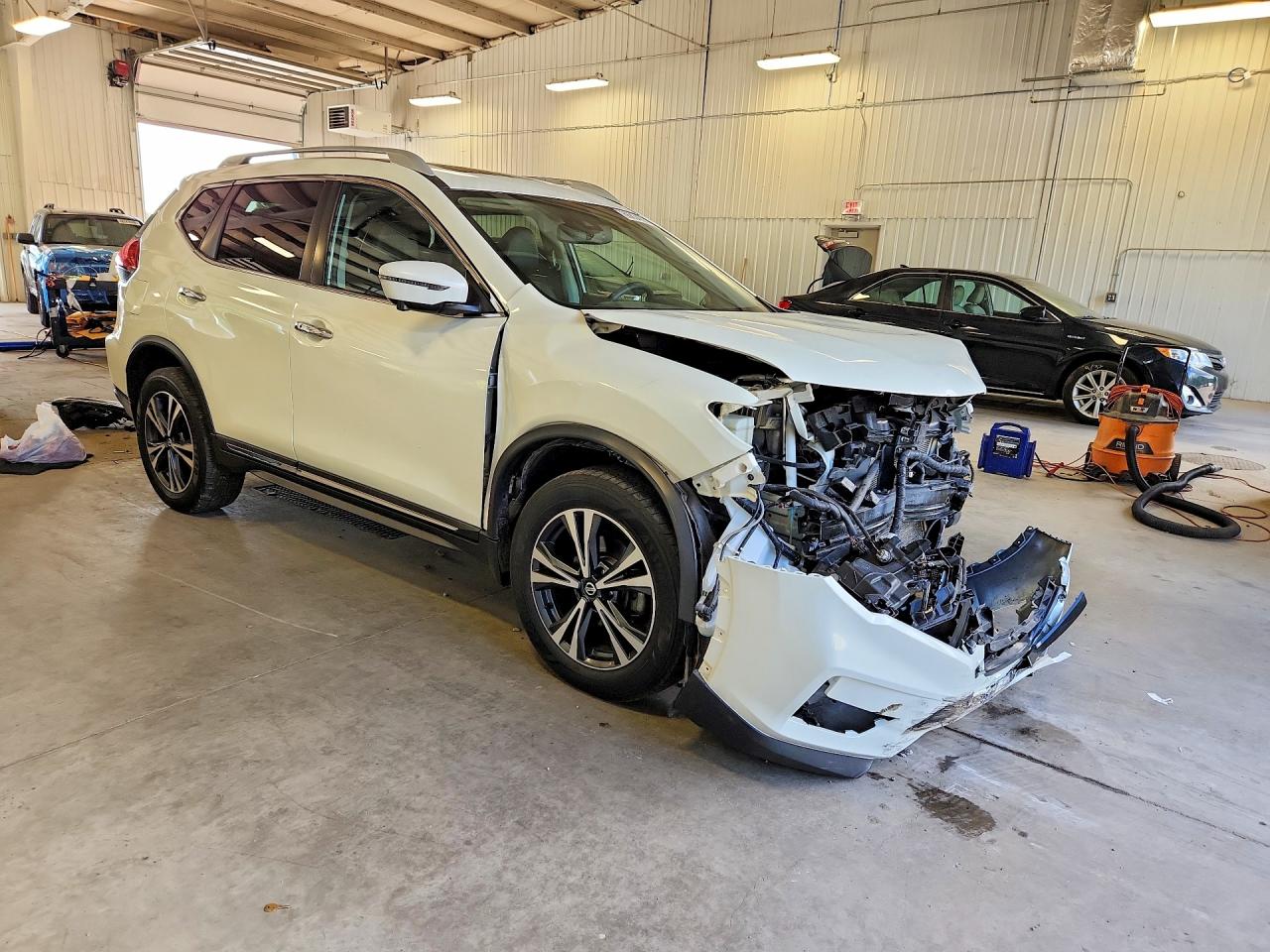 2017 NISSAN ROGUE SL — снимка 4