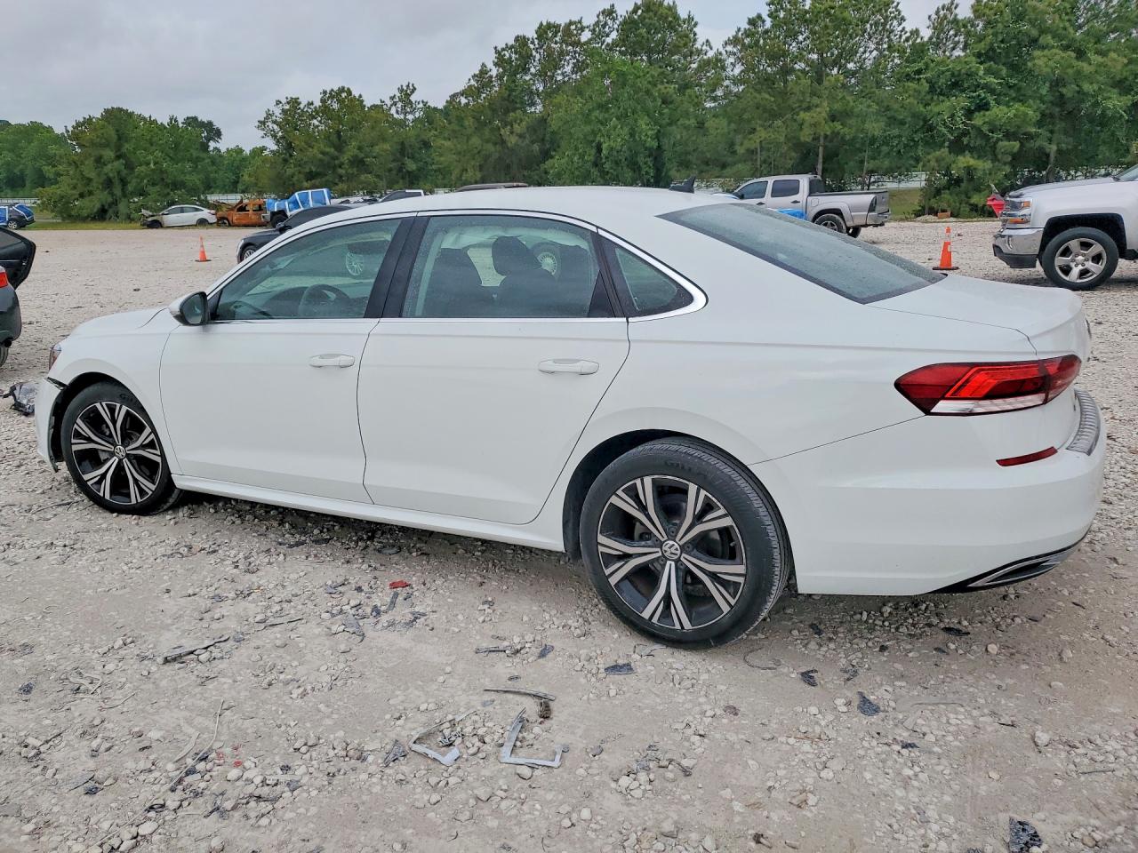 2022 VOLKSWAGEN PASSAT SE — снимка 2