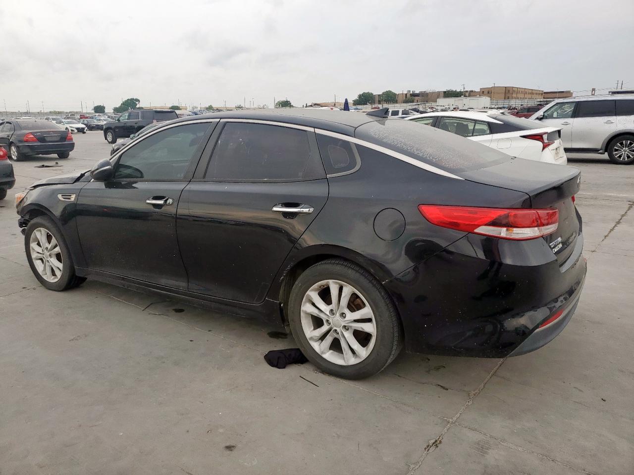 2017 KIA OPTIMA LX — снимка 2