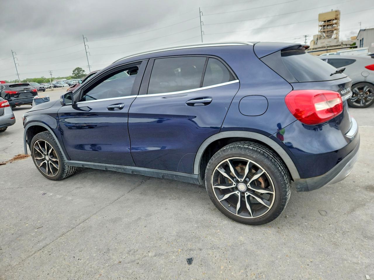 2017 MERCEDES-BENZ GLA 250 — снимка 2
