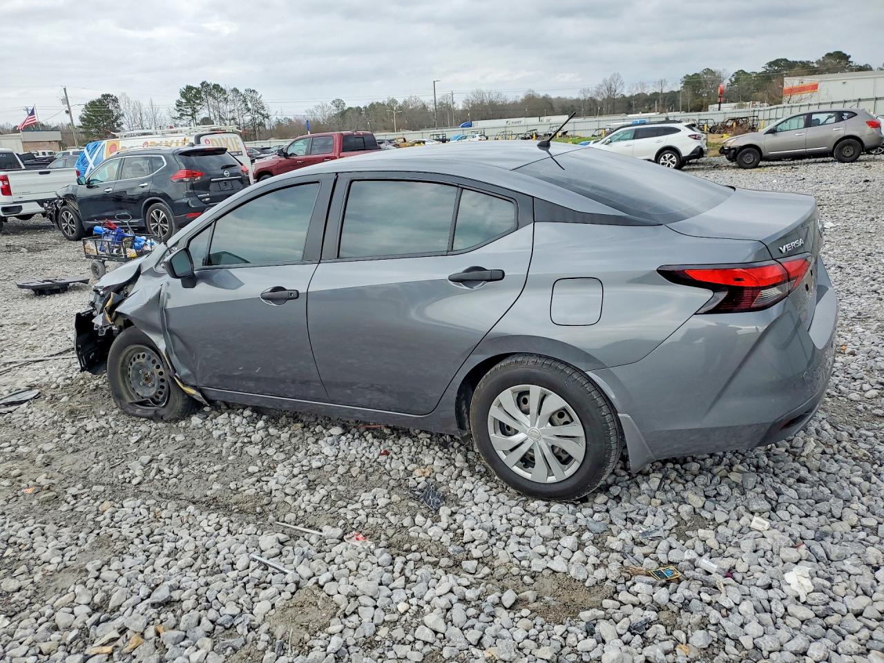 2020 NISSAN VERSA S — снимка 2