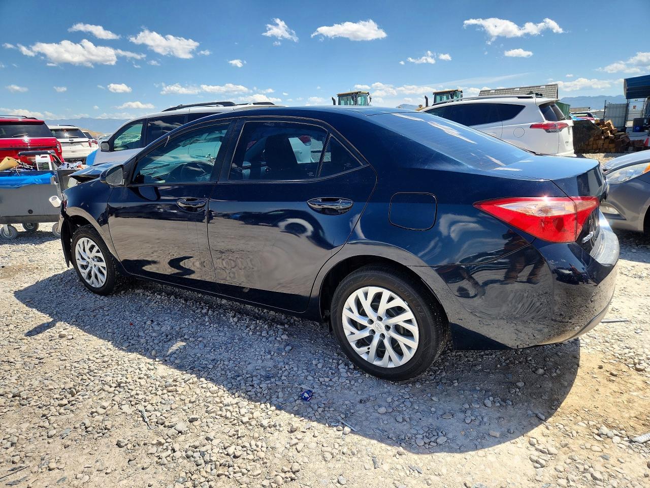 2017 TOYOTA COROLLA LE — снимка 2