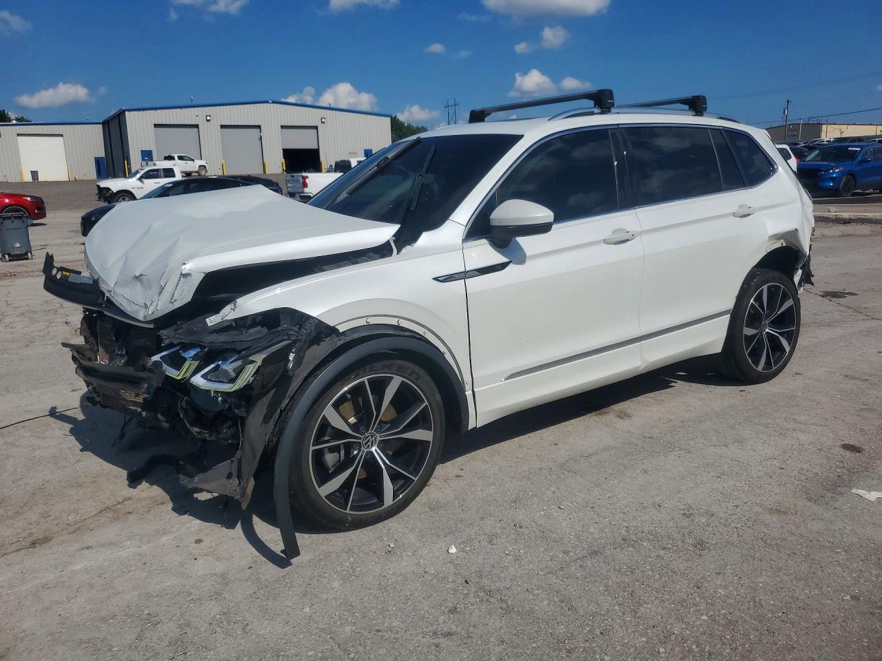 2022 VOLKSWAGEN TIGUAN SEL R-LINE