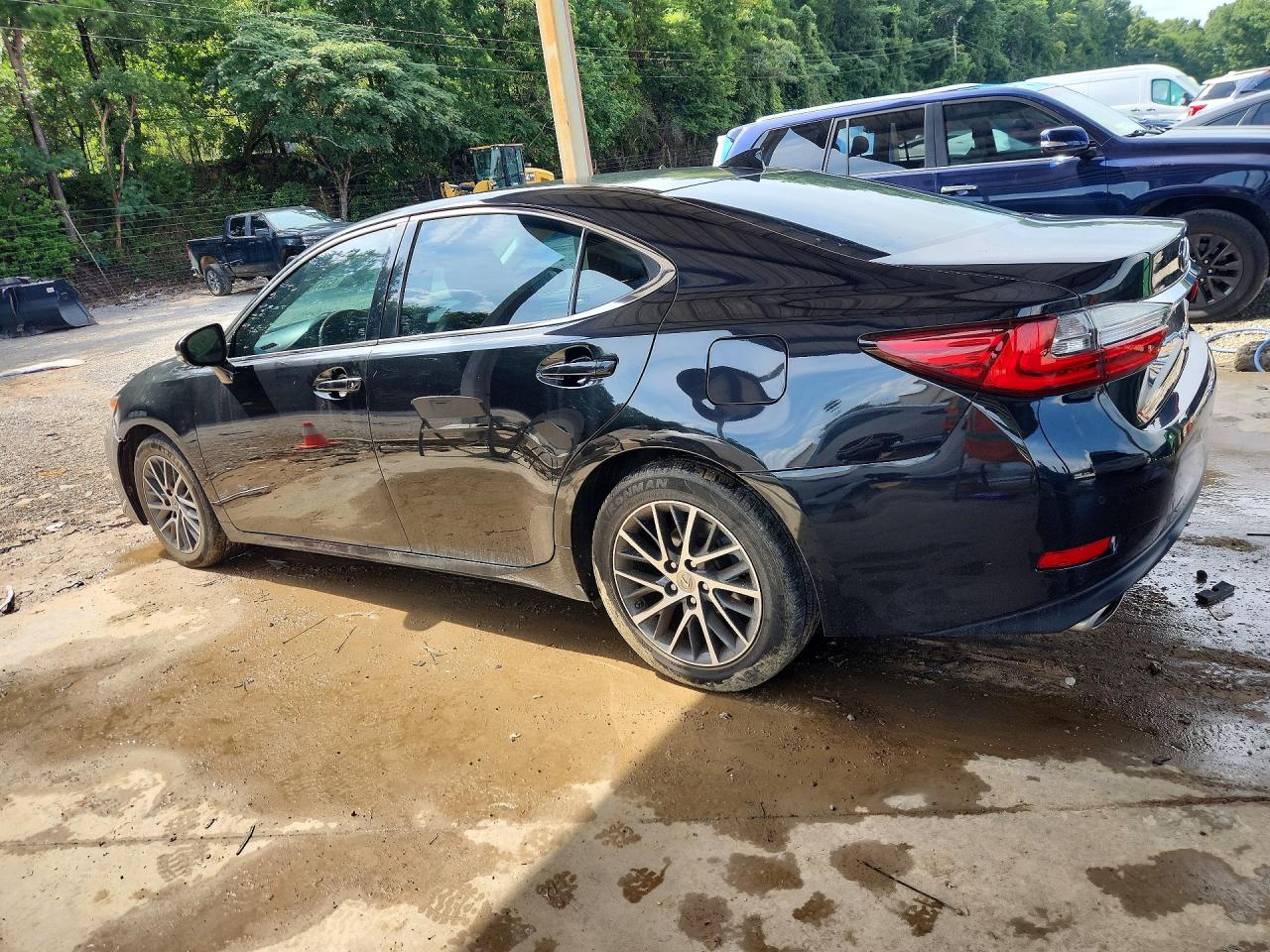 2016 LEXUS ES 350 — снимка 2
