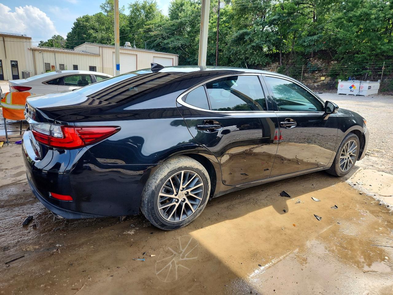 2016 LEXUS ES 350 — снимка 3