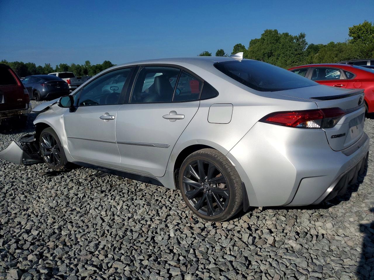 2025 TOYOTA COROLLA XSE — снимка 2