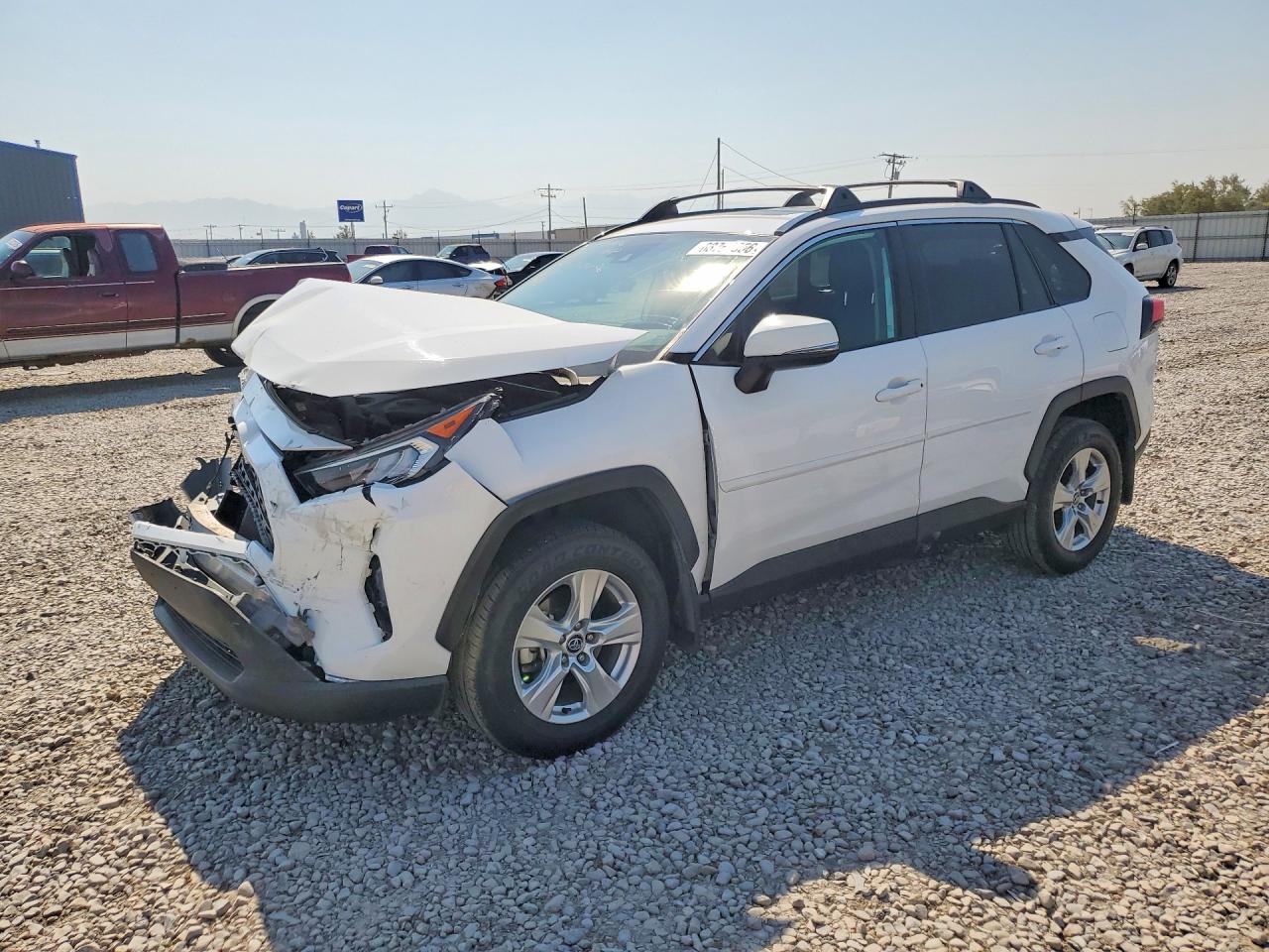 2021 TOYOTA RAV4 XLE