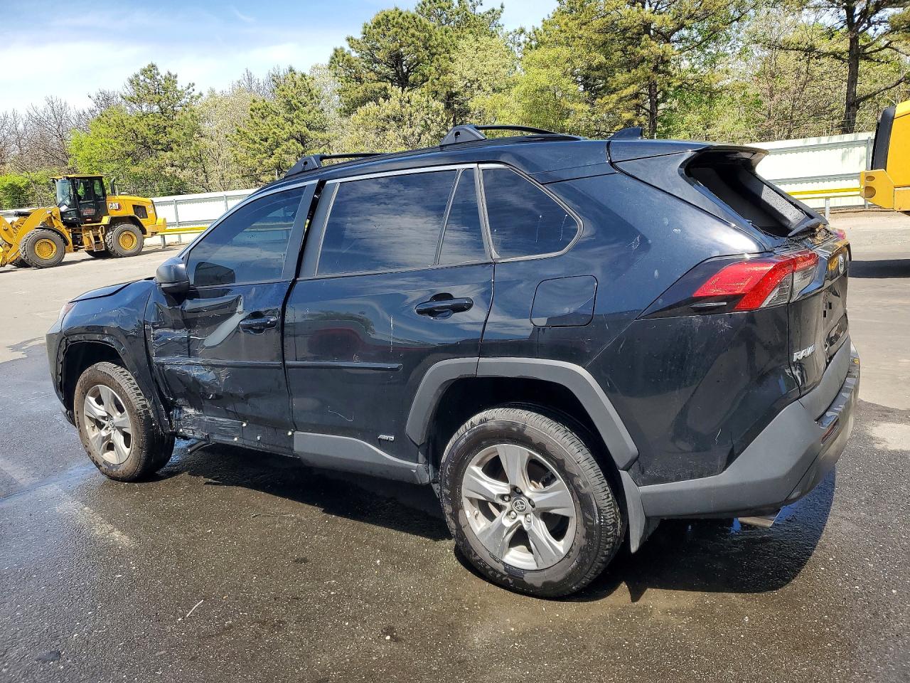 2024 TOYOTA RAV4 LE — снимка 2