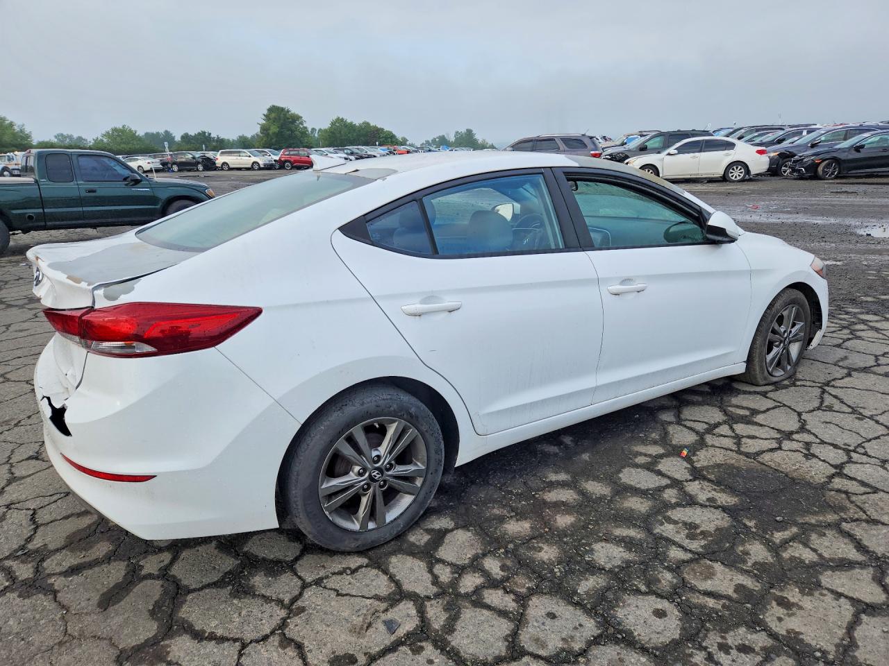 2017 HYUNDAI ELANTRA SE — снимка 3