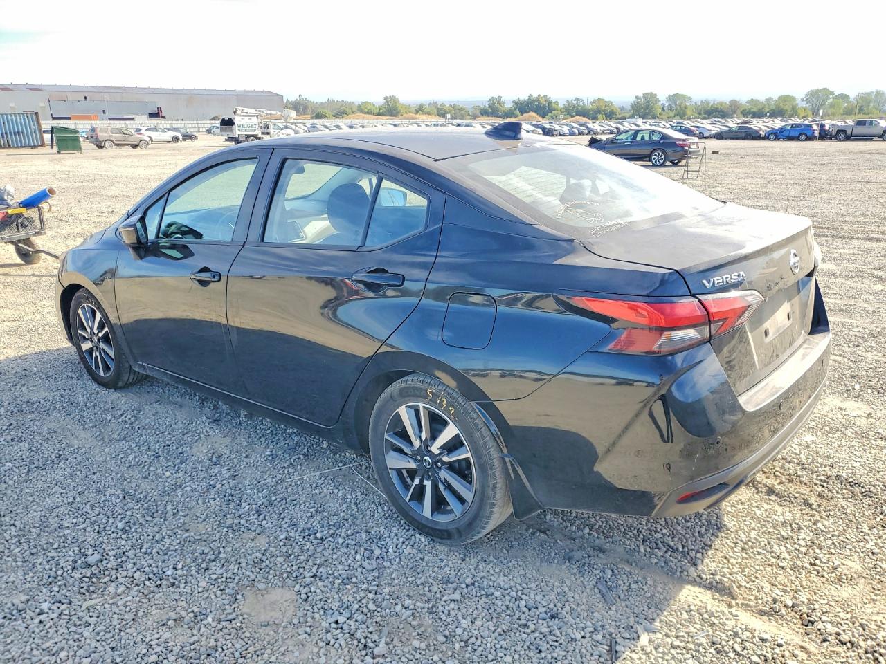 2020 NISSAN VERSA SV — снимка 2