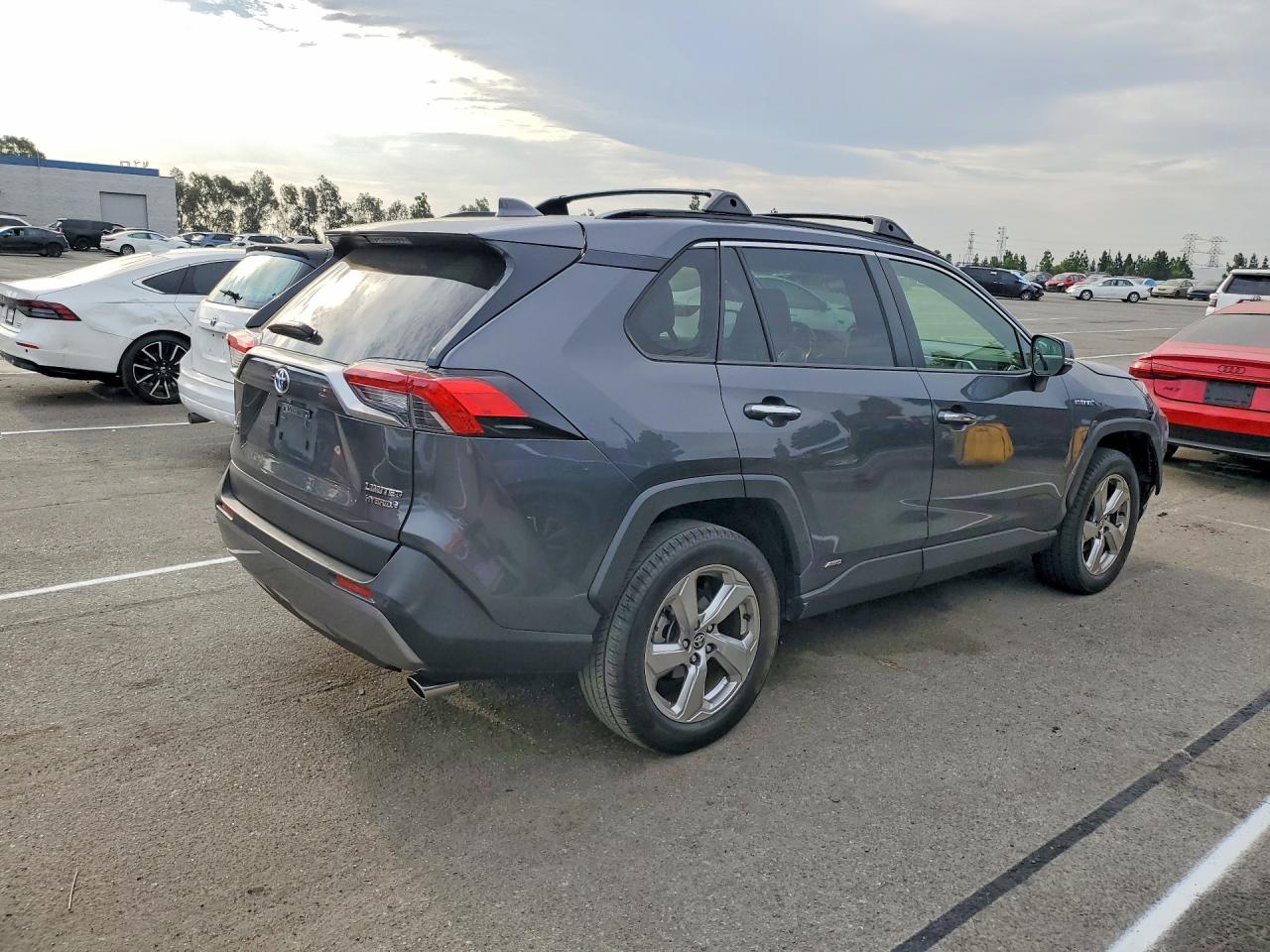 2021 TOYOTA RAV4 LIMITED — снимка 3