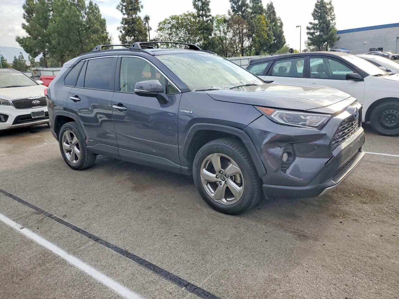 2021 TOYOTA RAV4 LIMITED — снимка 4
