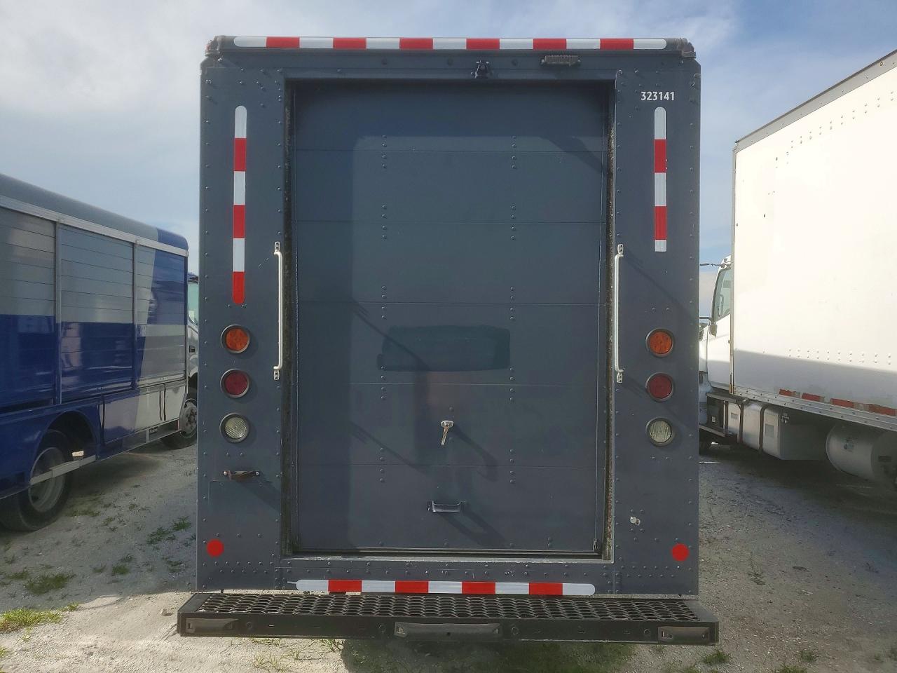 2020 FORD F59 — снимка 5