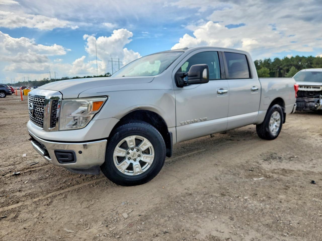 2018 NISSAN TITAN SV
