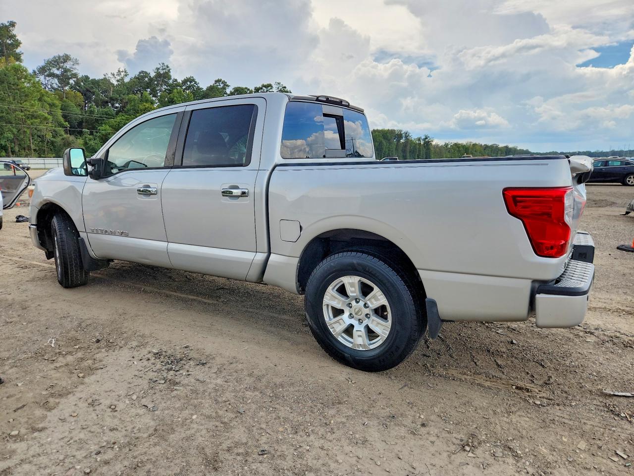 2018 NISSAN TITAN SV — снимка 2