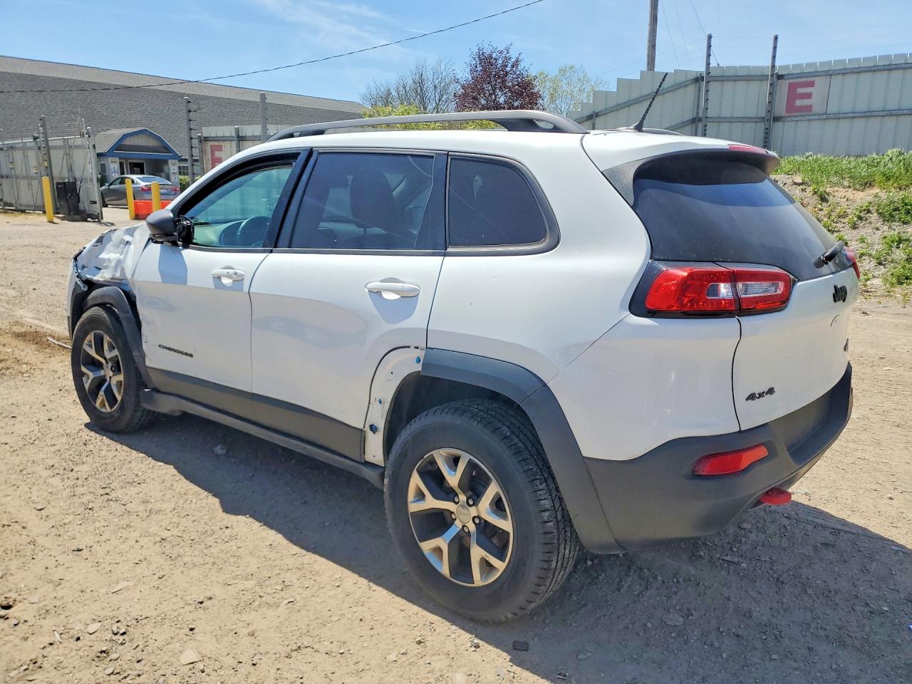 2015 JEEP CHEROKEE TRAILHAWK — снимка 2