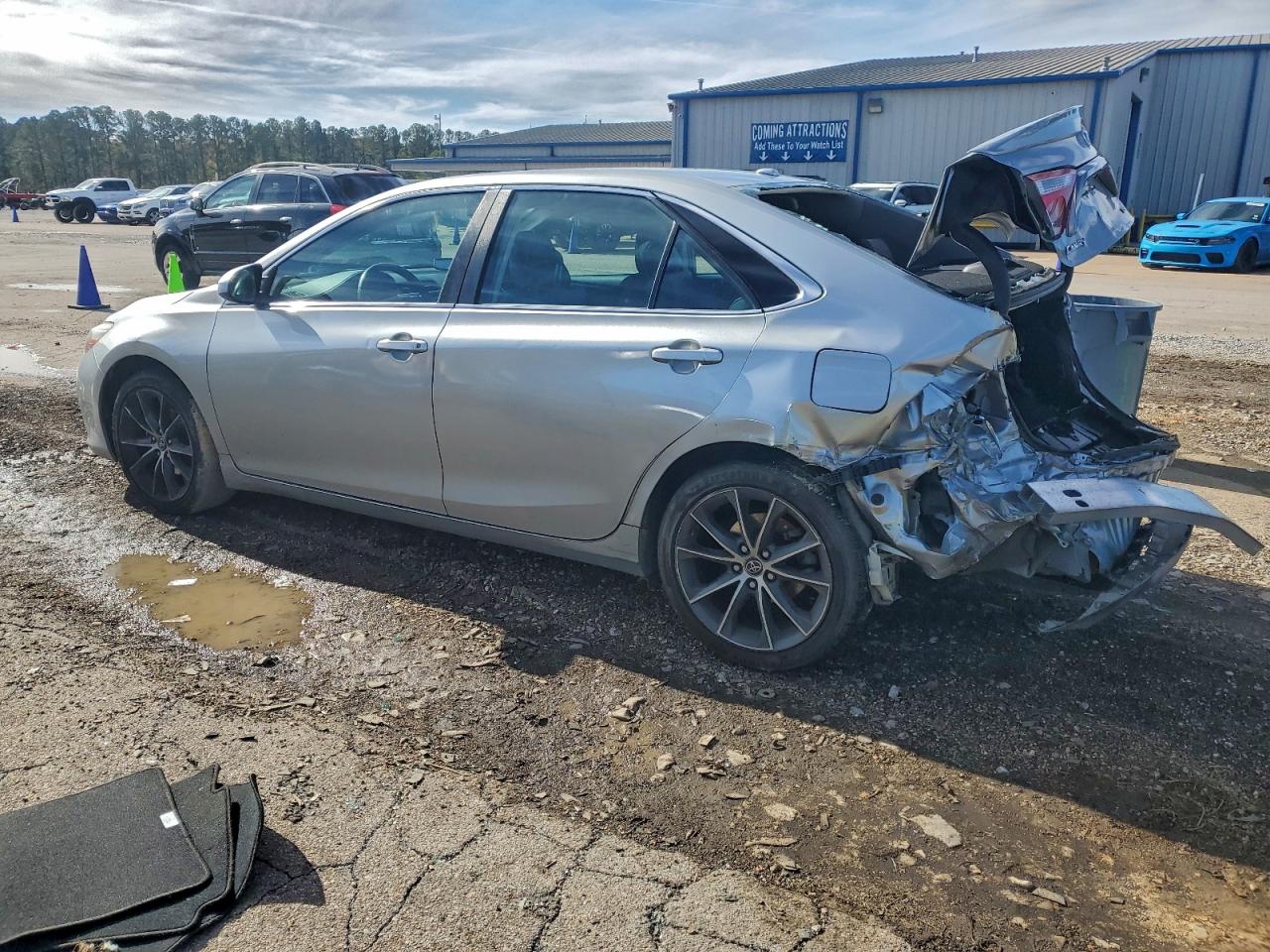 2015 TOYOTA CAMRY LE — снимка 2