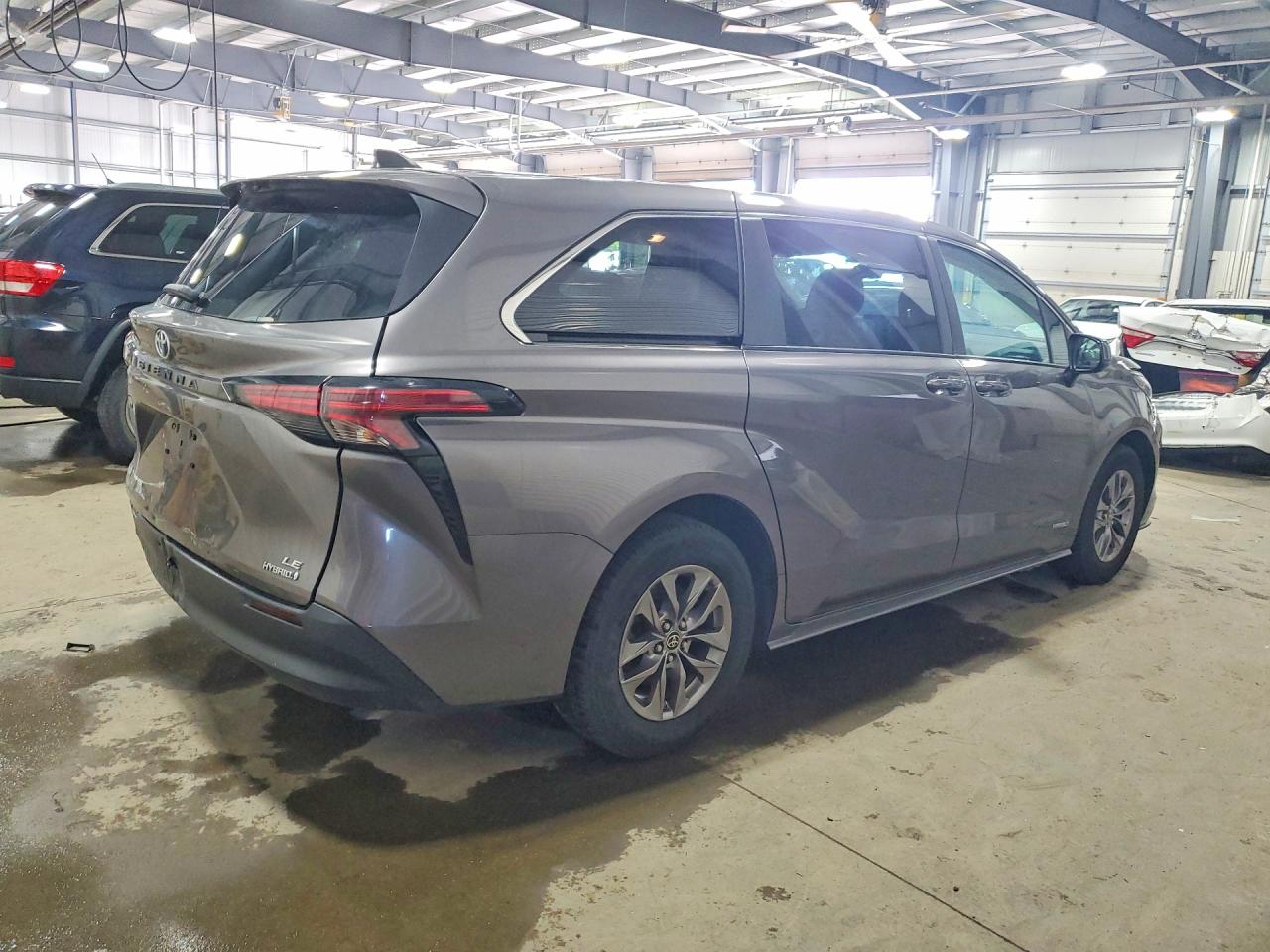 2021 TOYOTA SIENNA LE — снимка 3