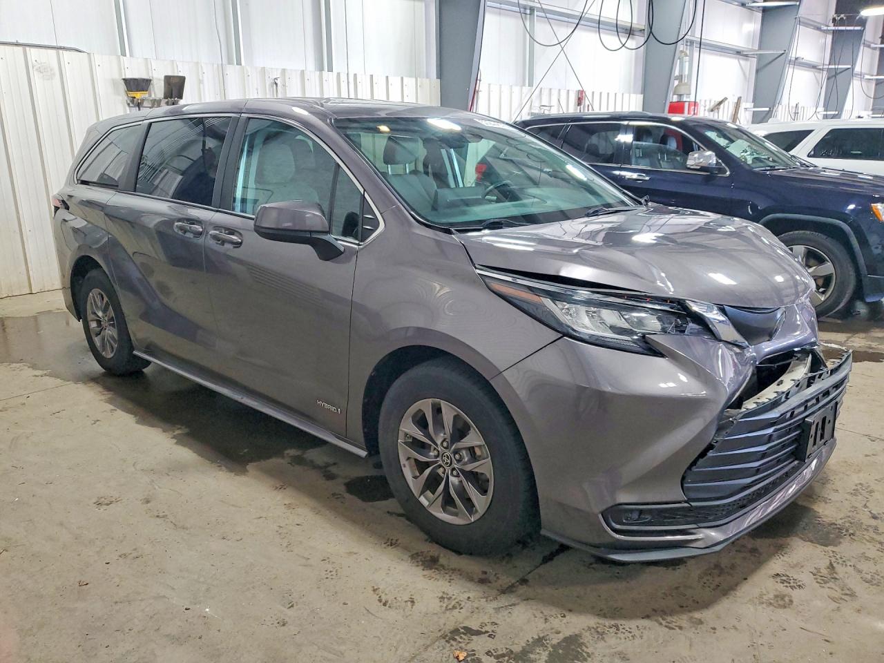 2021 TOYOTA SIENNA LE — снимка 4