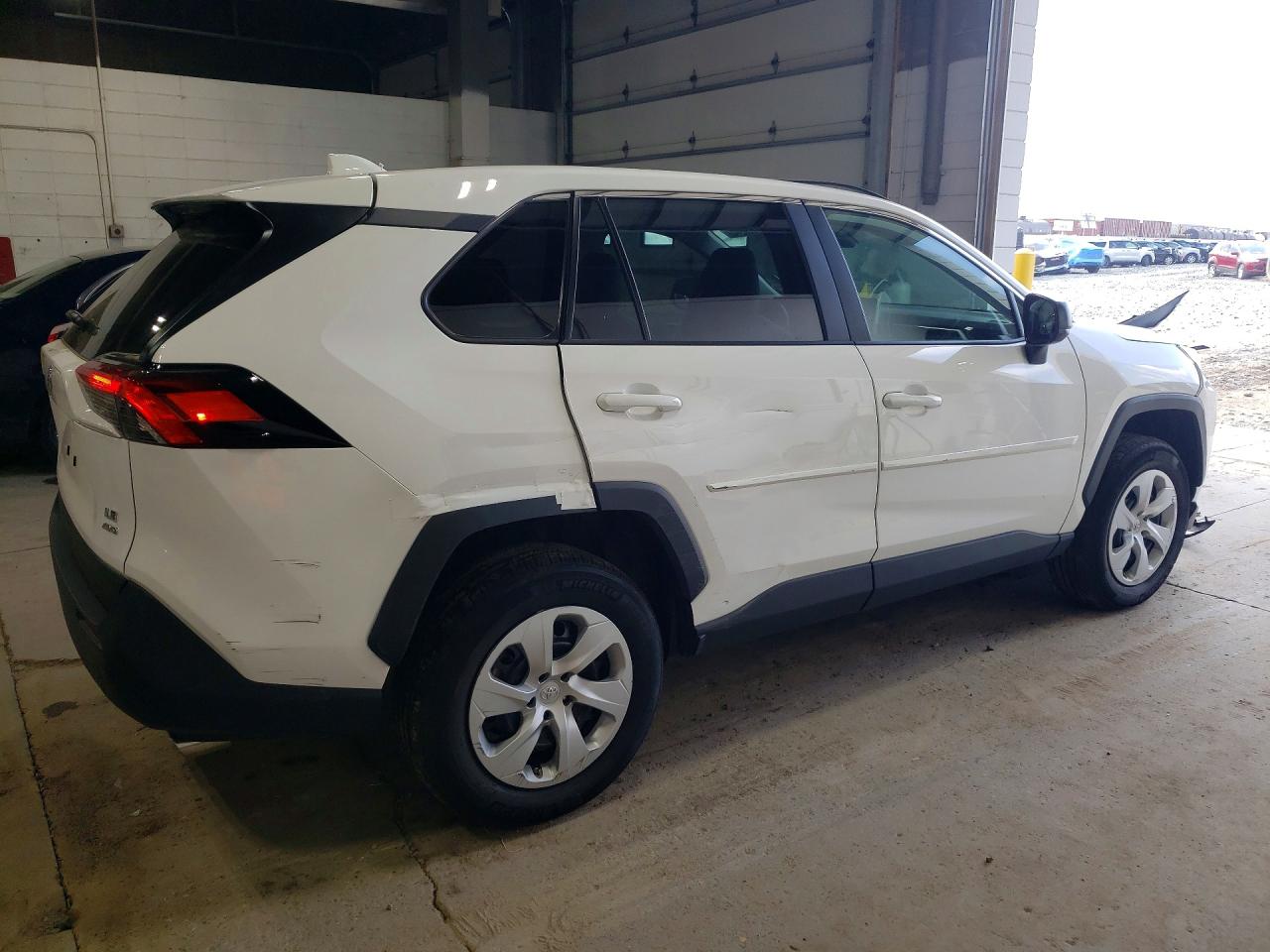2024 TOYOTA RAV4 LE — снимка 3