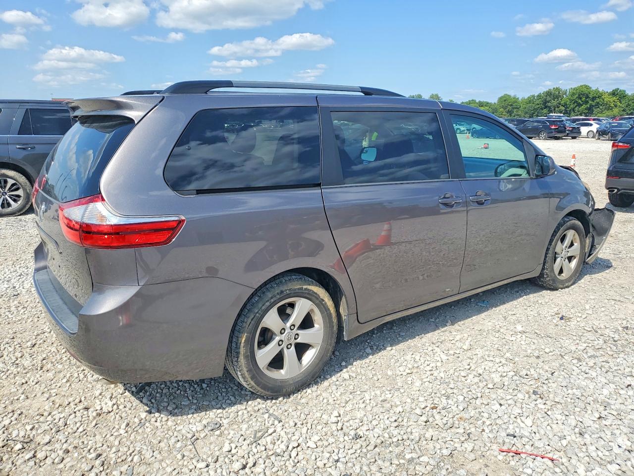 2015 TOYOTA SIENNA LE — снимка 3
