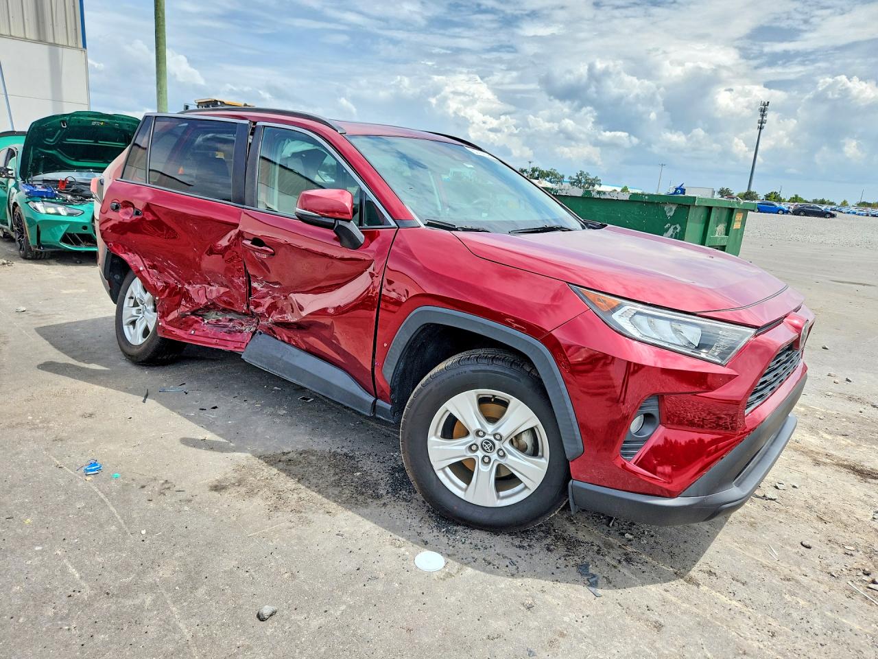 2020 TOYOTA RAV4 XLE — снимка 4