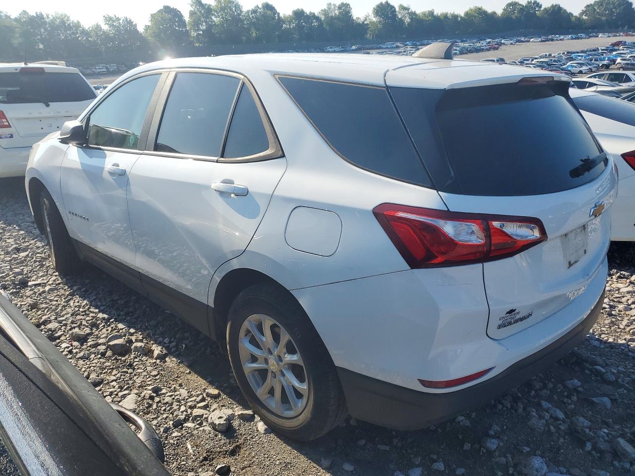 2021 CHEVROLET EQUINOX LS — снимка 2