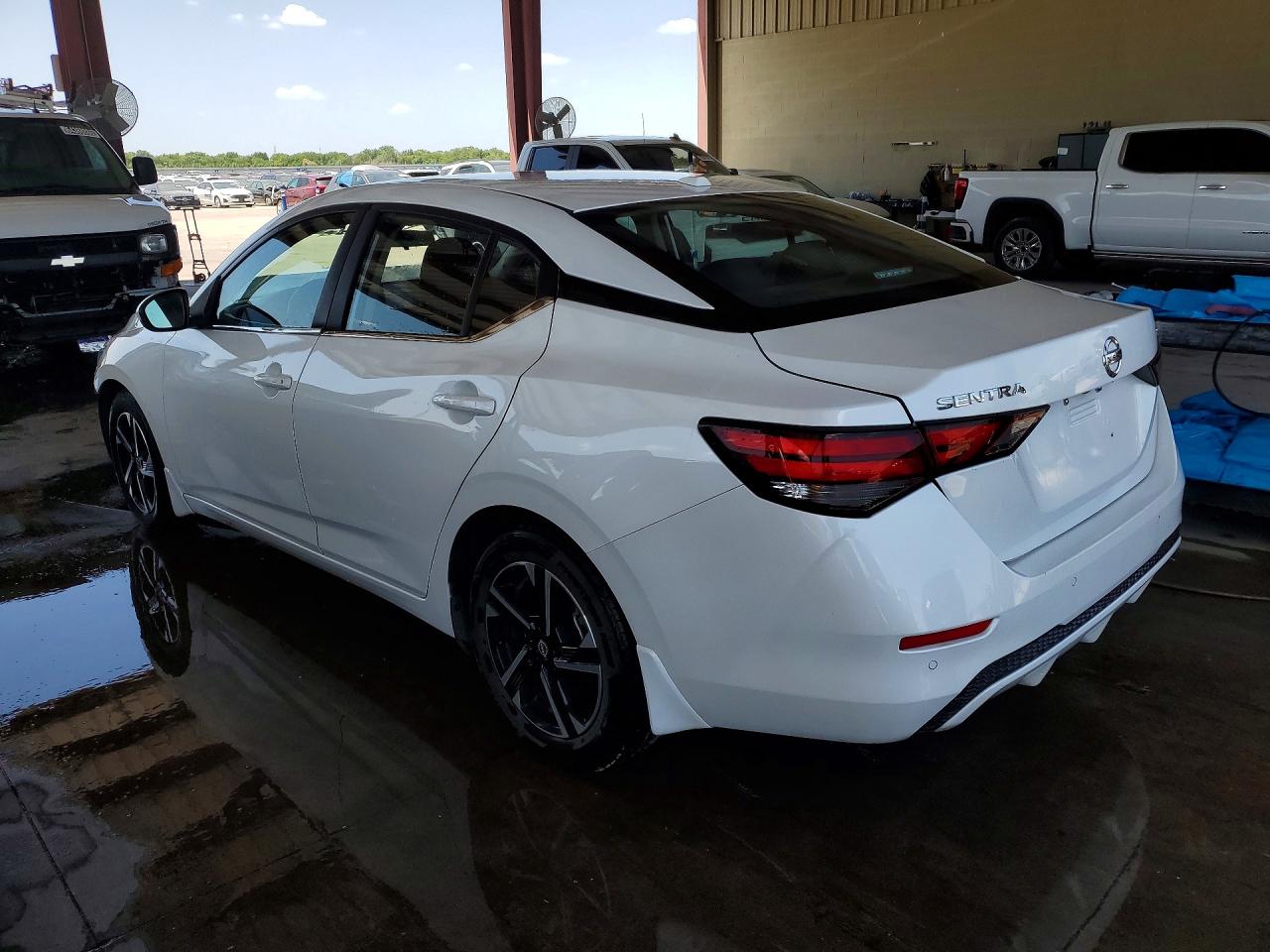 2024 NISSAN SENTRA SV — снимка 2