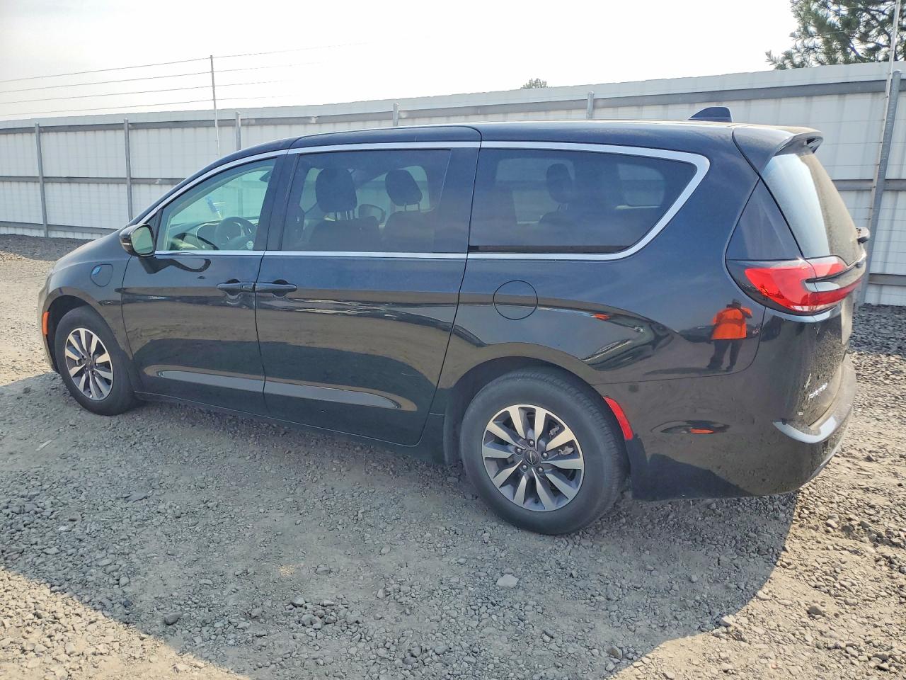 2024 CHRYSLER PACIFICA HYBRID SELECT — снимка 2