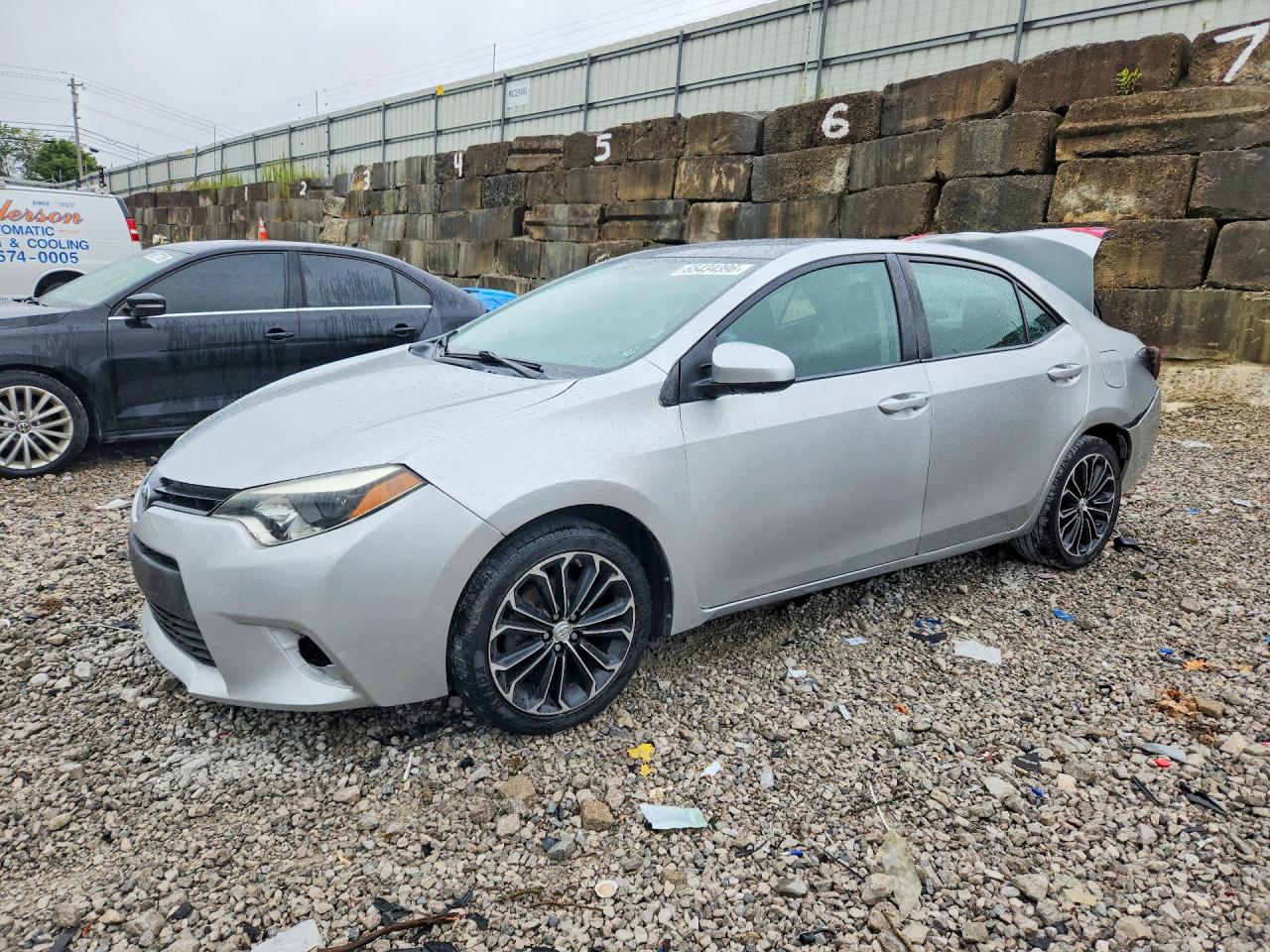2015 TOYOTA COROLLA LE