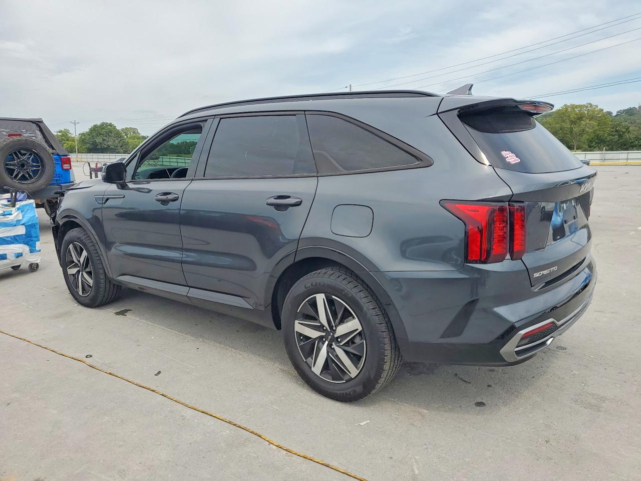 2023 KIA SORENTO S — снимка 2