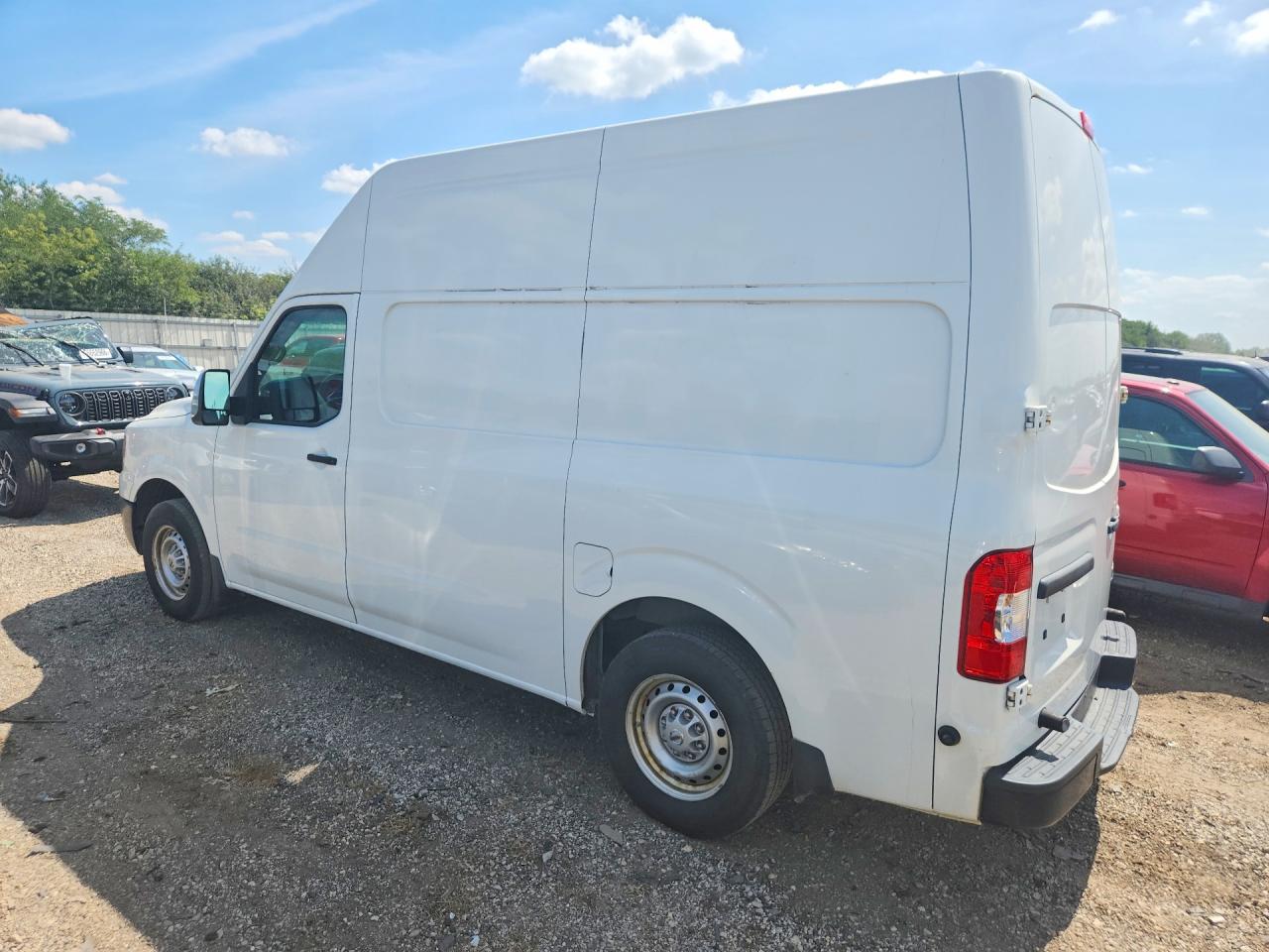 2019 NISSAN NV 2500 HD S — снимка 2
