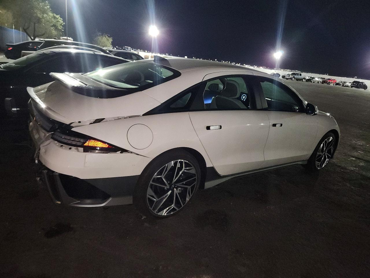 2025 HYUNDAI IONIQ 6 SEL — снимка 3