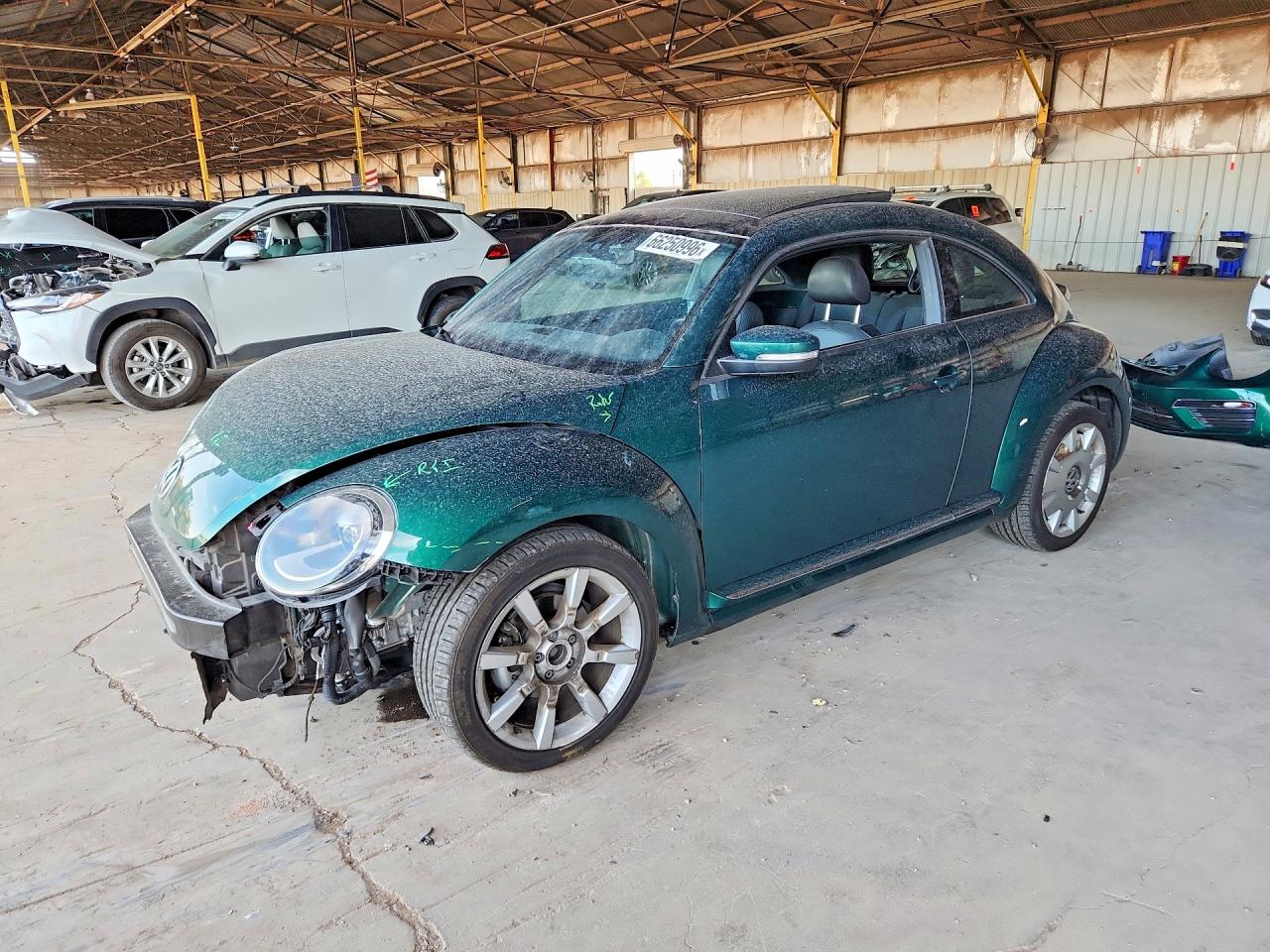 2017 VOLKSWAGEN BEETLE SE