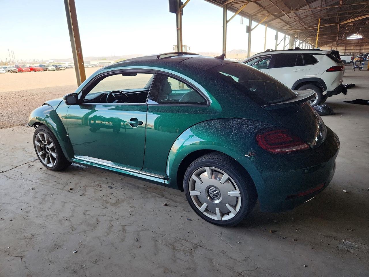 2017 VOLKSWAGEN BEETLE SE — снимка 2