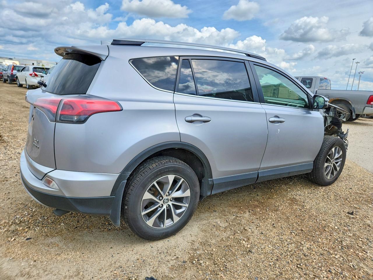 2017 TOYOTA RAV4 HV XLE — снимка 3