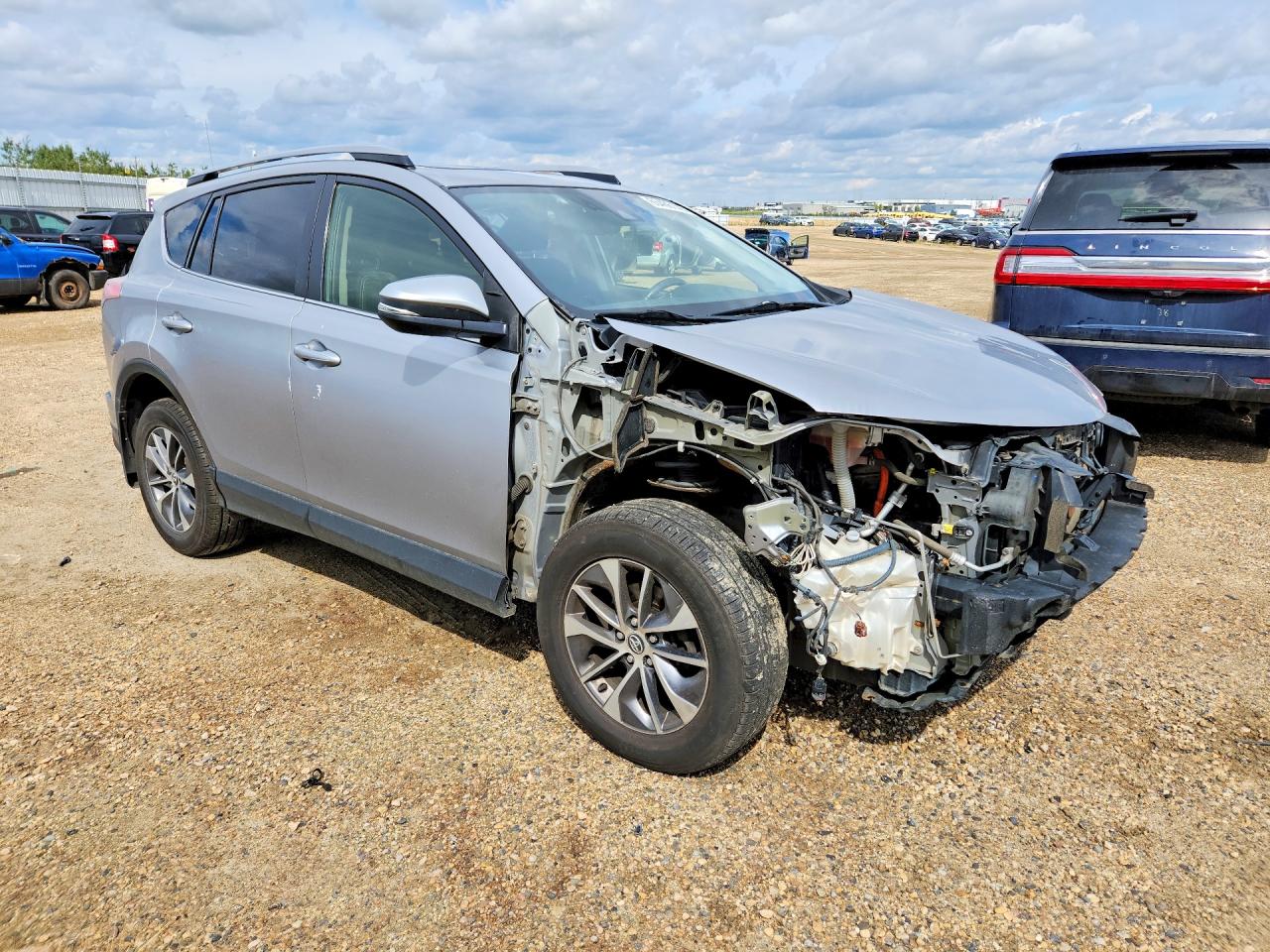 2017 TOYOTA RAV4 HV XLE — снимка 4