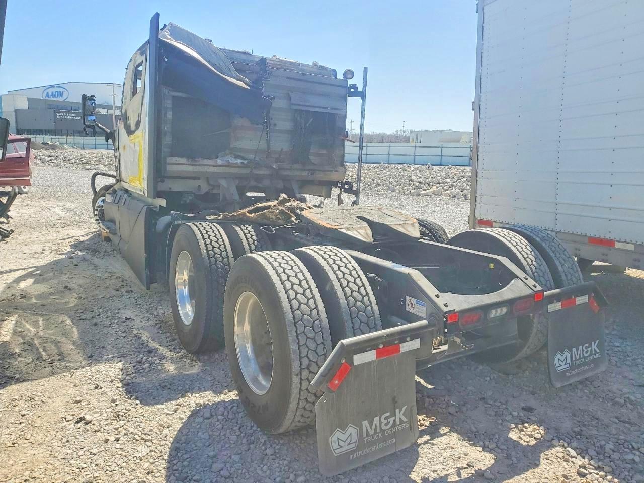 2026 VOLVO VNL (4) — photo 3