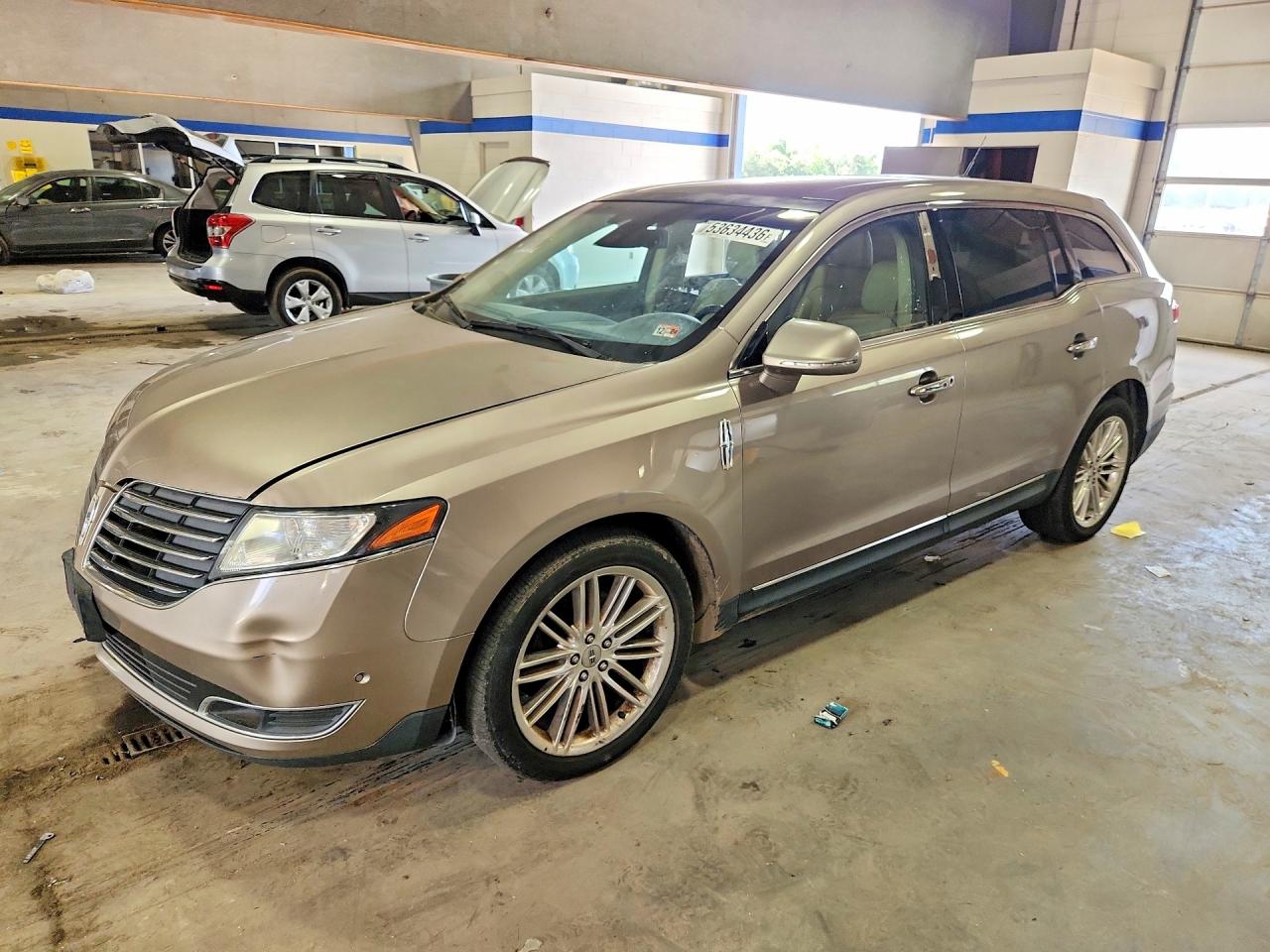 2019 LINCOLN MKT