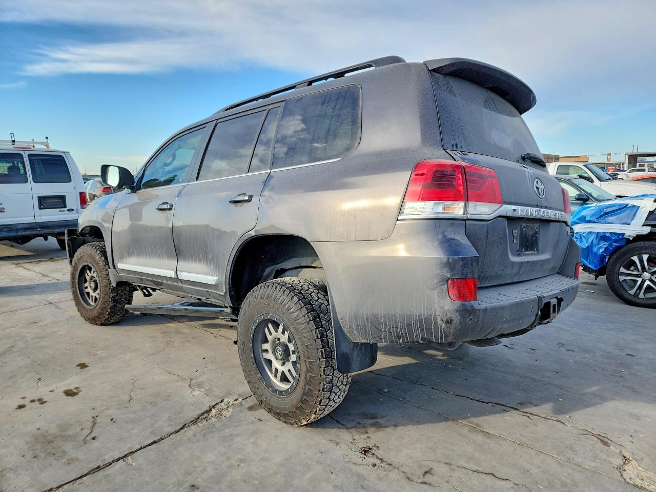 2019 TOYOTA LAND CRUISER VX-R — снимка 2