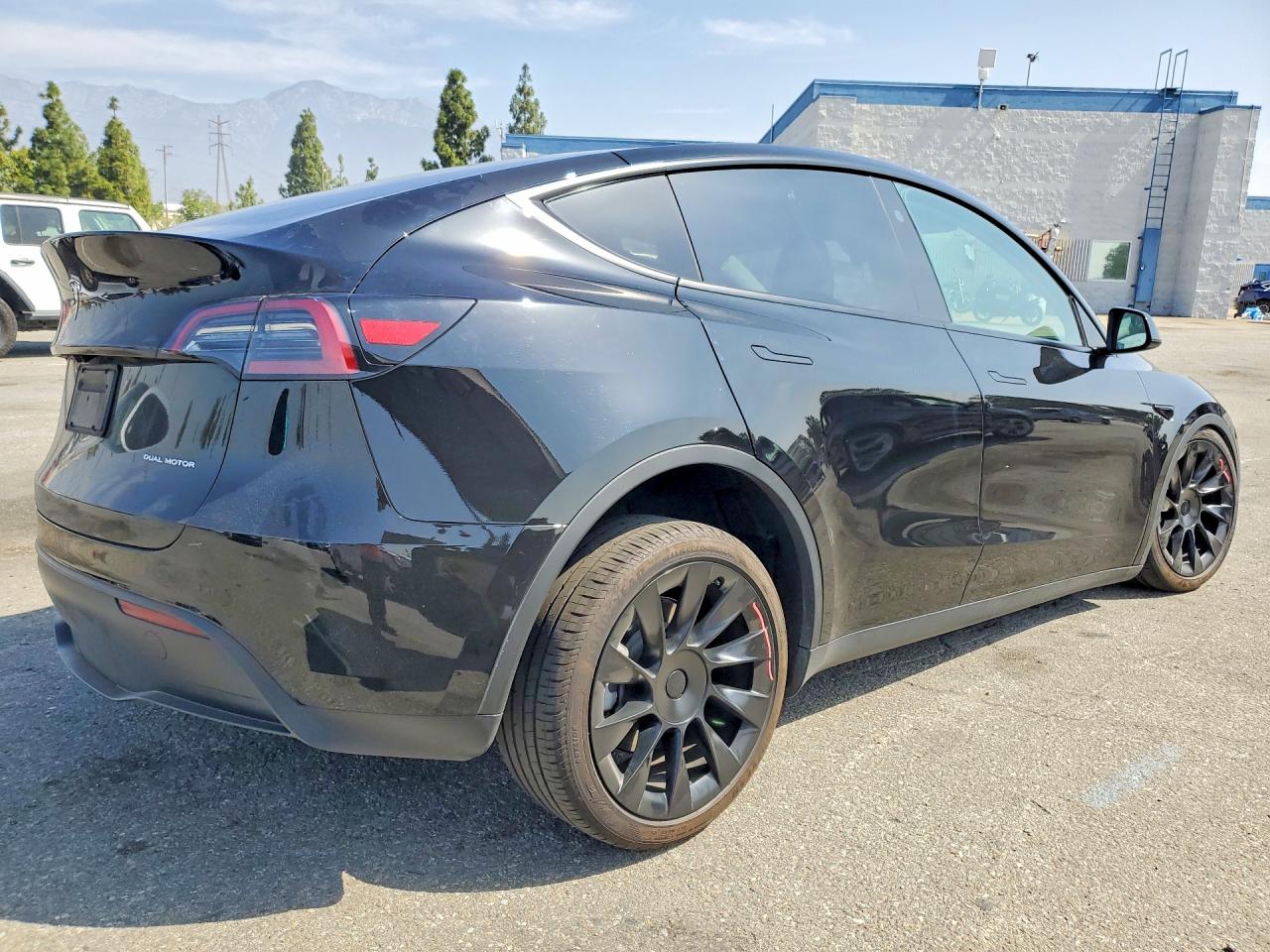 2023 TESLA MODEL Y — снимка 3