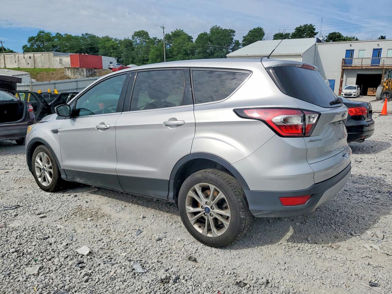 2017 FORD ESCAPE SE — снимка 2