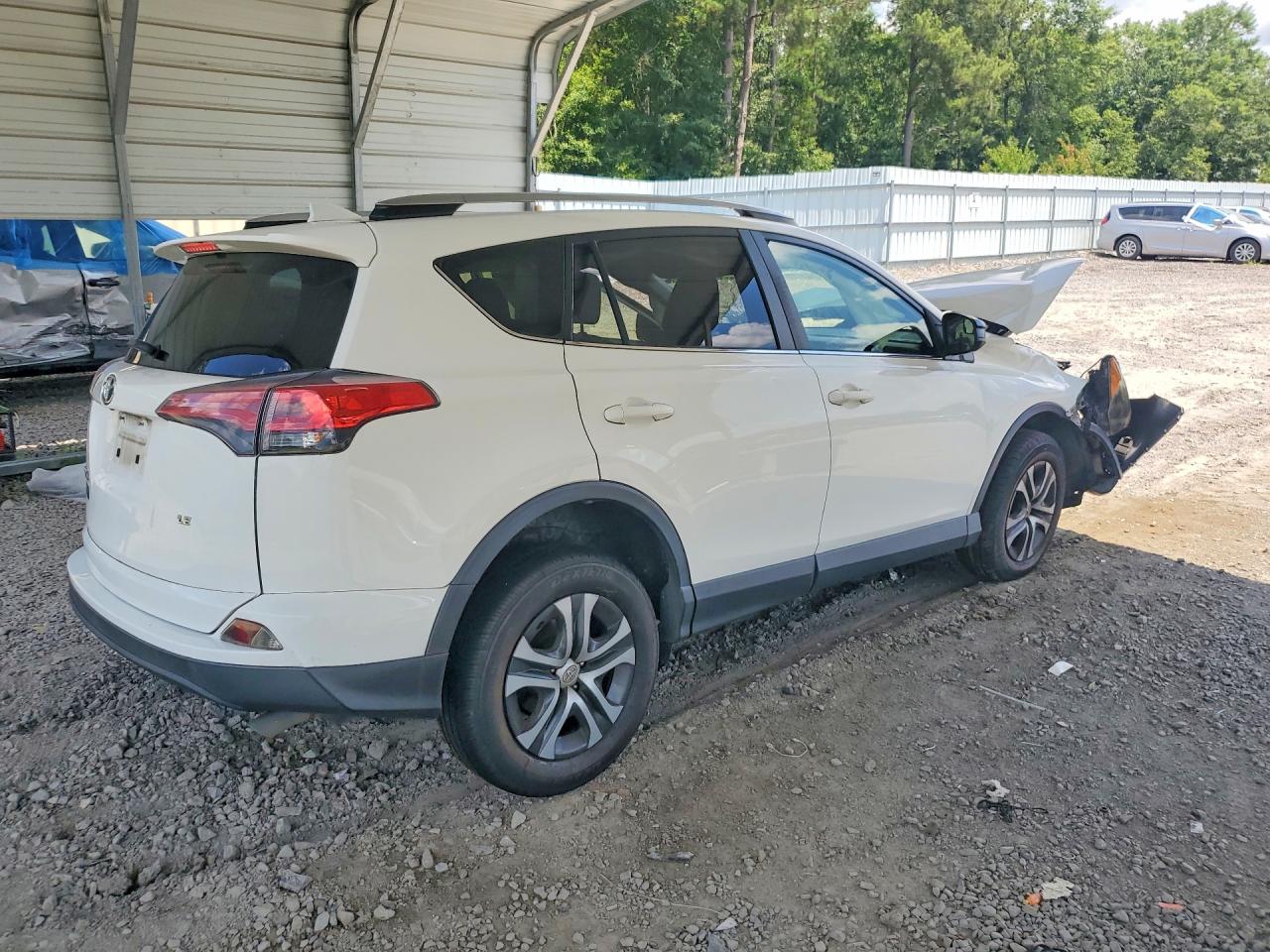 2018 TOYOTA RAV4 LE — снимка 3