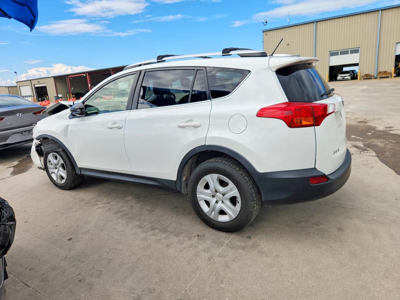 2015 TOYOTA RAV4 LE — снимка 2