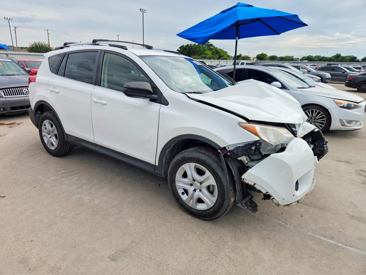2015 TOYOTA RAV4 LE — снимка 4