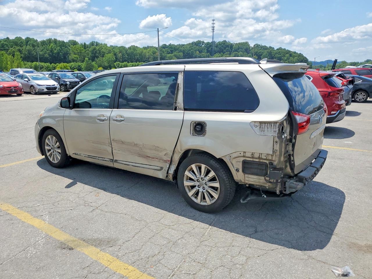 2015 TOYOTA SIENNA LIMITED PREMIUM 7-PASSENGER — снимка 2